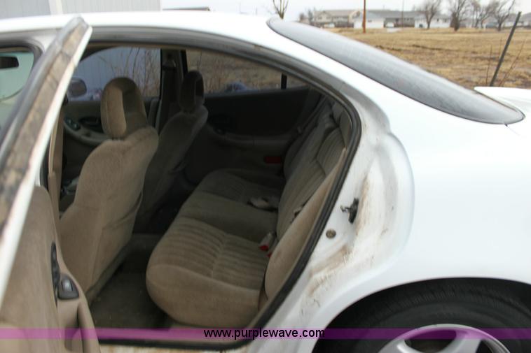 image for item 6429 2001 Pontiac Grand Prix SE