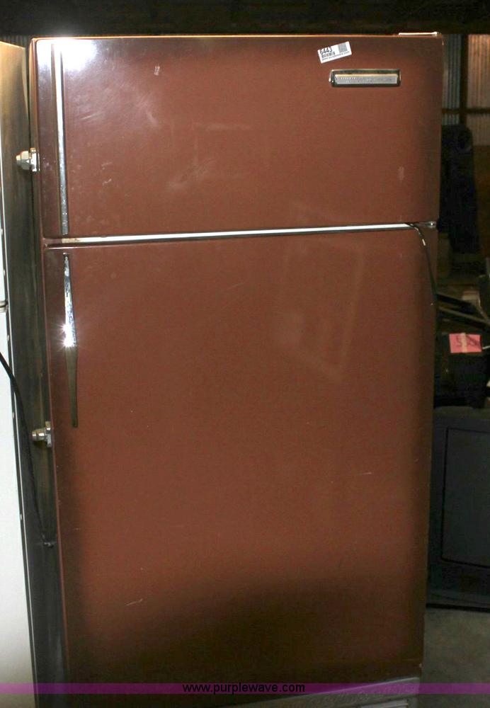 Sears cold spot refrigerator in Hutchinson, KS Item 6443 sold