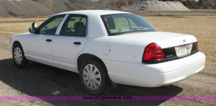 image for item 6528 2006 Ford Crown Victoria Police Interceptor