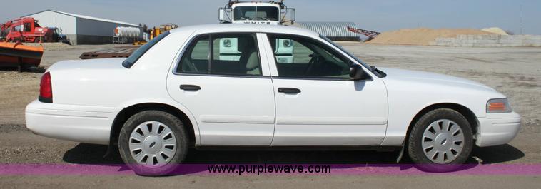 image for item 6528 2006 Ford Crown Victoria Police Interceptor
