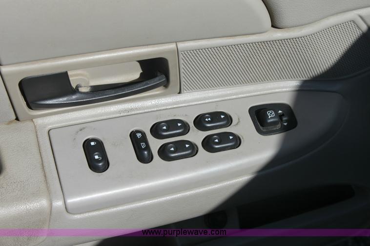 image for item 6528 2006 Ford Crown Victoria Police Interceptor