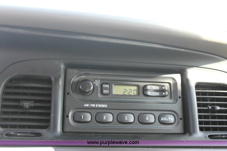 image for item 6528 2006 Ford Crown Victoria Police Interceptor