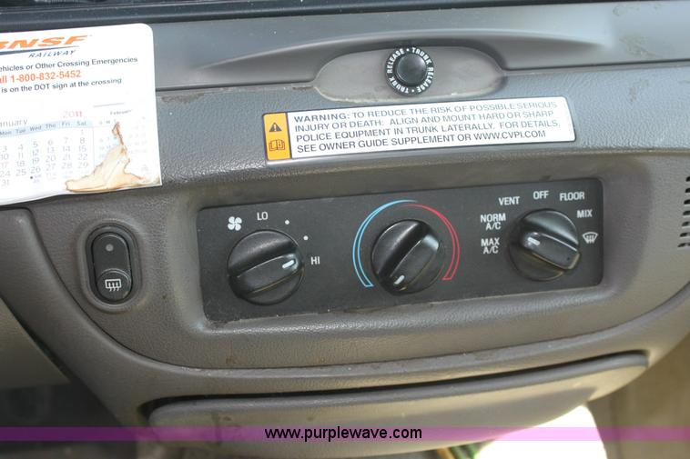 image for item 6528 2006 Ford Crown Victoria Police Interceptor