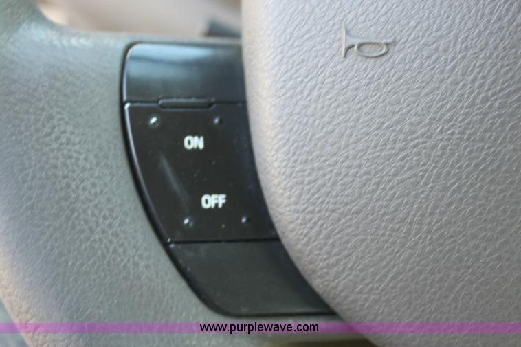 image for item 6528 2006 Ford Crown Victoria Police Interceptor