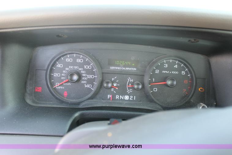 image for item 6528 2006 Ford Crown Victoria Police Interceptor