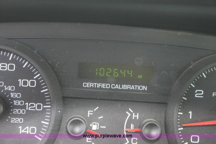 image for item 6528 2006 Ford Crown Victoria Police Interceptor