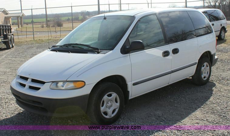 image for item 6532 1998 Dodge Caravan mini van