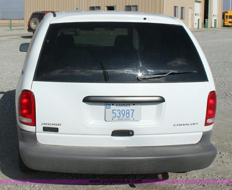 image for item 6532 1998 Dodge Caravan mini van