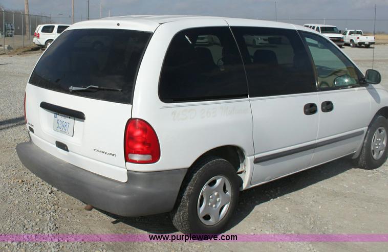 image for item 6532 1998 Dodge Caravan mini van
