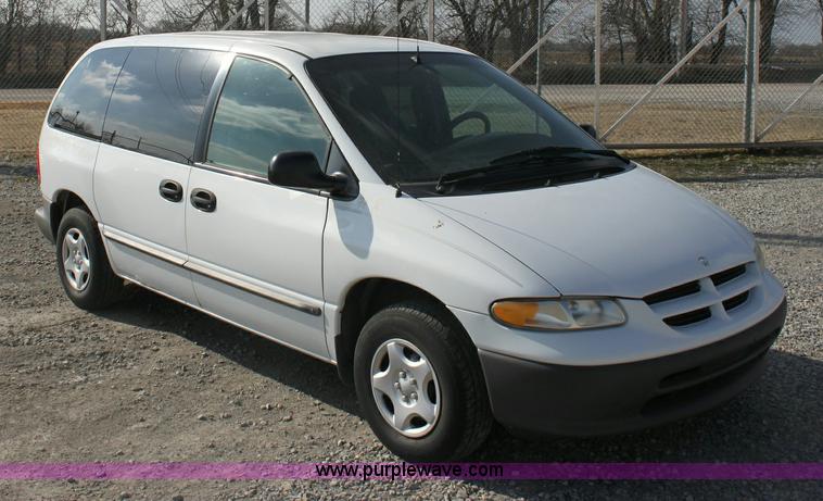 image for item 6532 1998 Dodge Caravan mini van