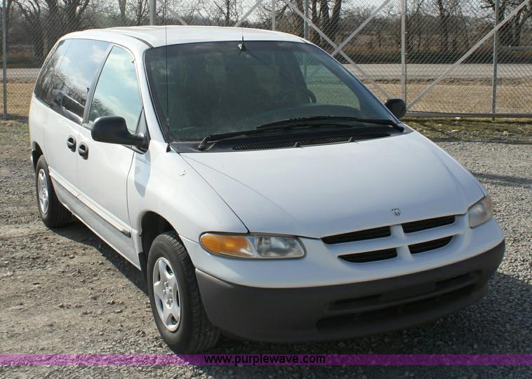 image for item 6532 1998 Dodge Caravan mini van