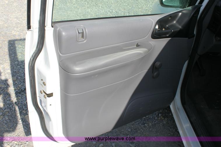 image for item 6532 1998 Dodge Caravan mini van