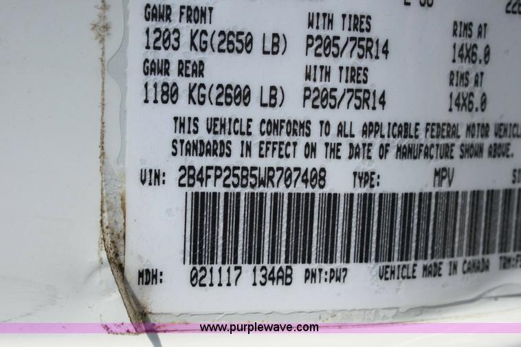 image for item 6532 1998 Dodge Caravan mini van