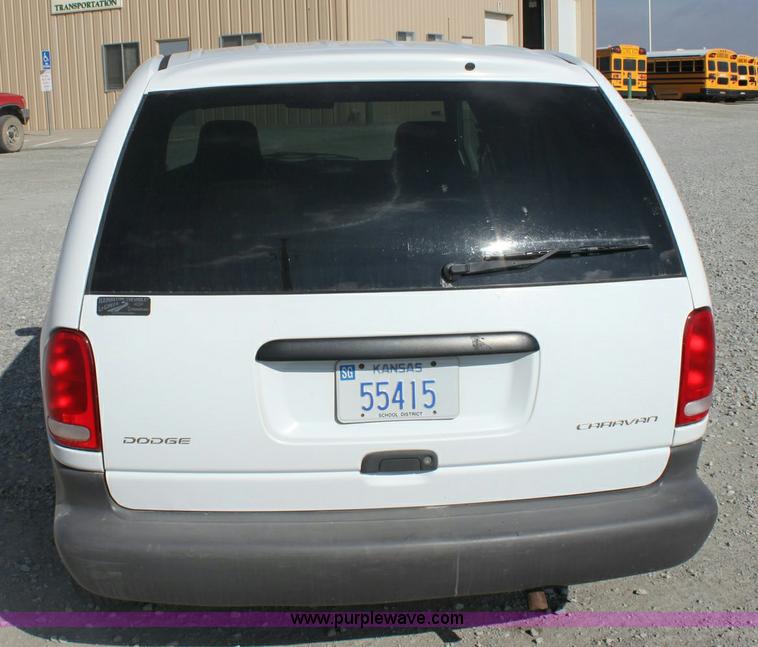 image for item 6533 1999 Dodge Caravan mini van