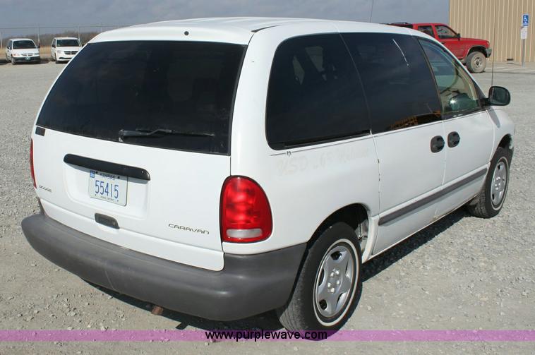 image for item 6533 1999 Dodge Caravan mini van