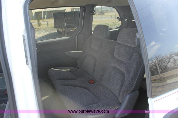 image for item 6533 1999 Dodge Caravan mini van