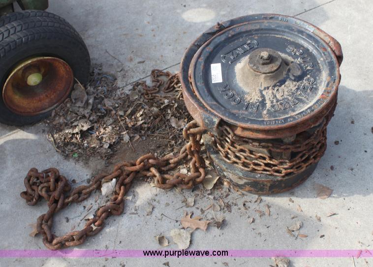 image for item 6535 Yale two ton chain hoist