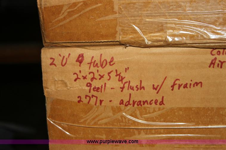 image for item 6539 (29) assorted light fixtures