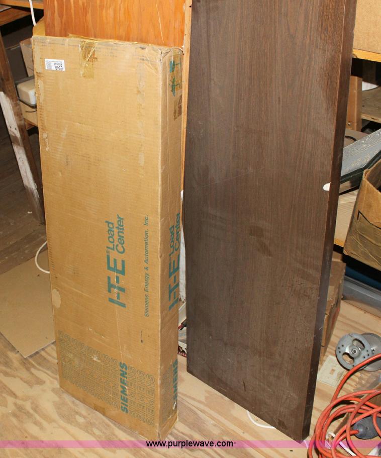 image for item 6540 Siemes three phase 200 amp breaker box