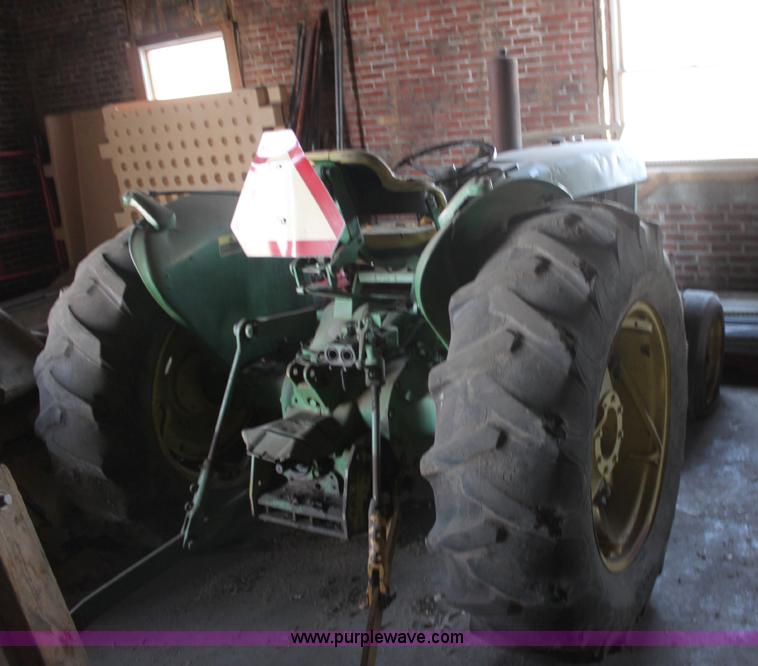 image for item 6541 1968 John Deere 1530 tractor