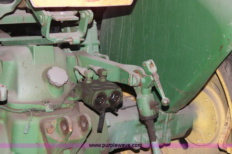 image for item 6541 1968 John Deere 1530 tractor
