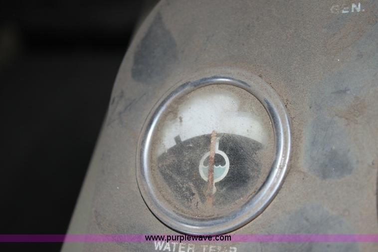 image for item 6541 1968 John Deere 1530 tractor