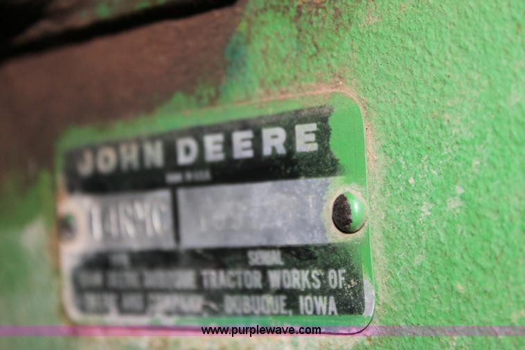 image for item 6541 1968 John Deere 1530 tractor