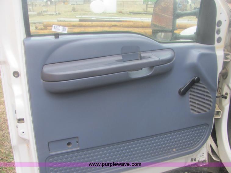 image for item 6937 1999 Ford F450 XL Super Duty bucket truck