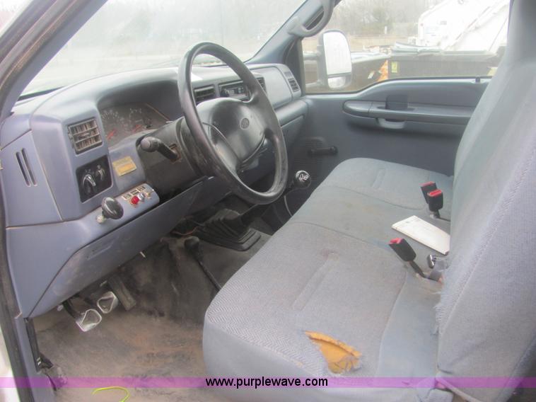 image for item 6937 1999 Ford F450 XL Super Duty bucket truck