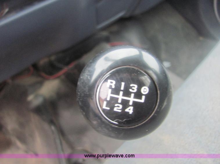 image for item 6937 1999 Ford F450 XL Super Duty bucket truck