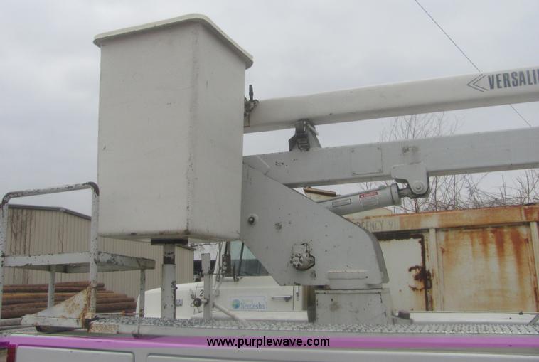 image for item 6937 1999 Ford F450 XL Super Duty bucket truck