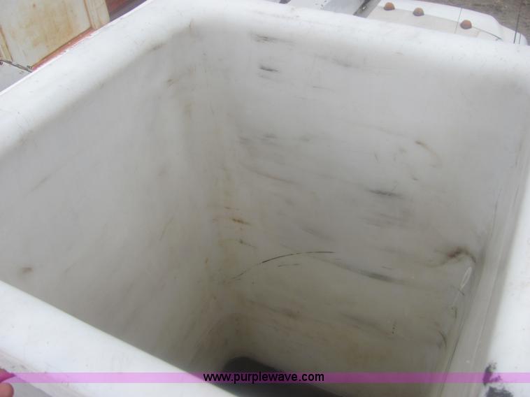 image for item 6937 1999 Ford F450 XL Super Duty bucket truck