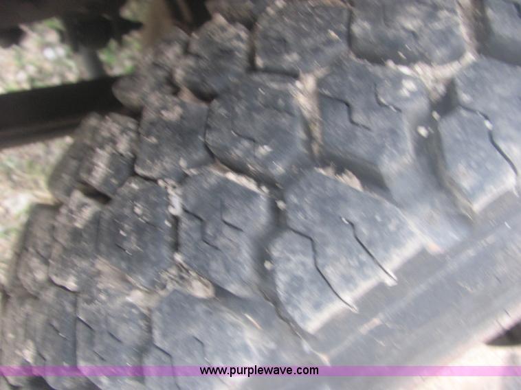 image for item 6937 1999 Ford F450 XL Super Duty bucket truck