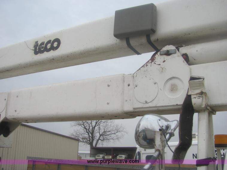 image for item 6938 1985 Ford F700 bucket truck