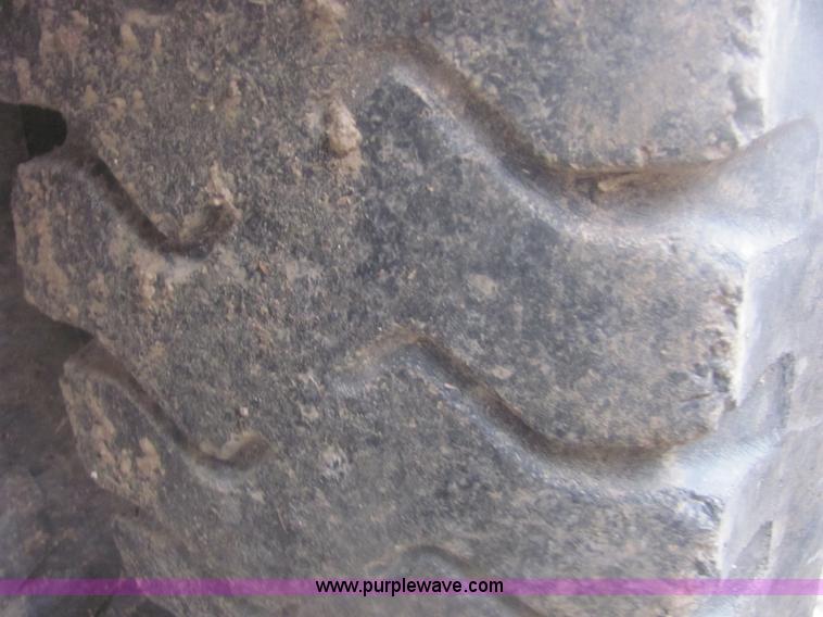 image for item 6938 1985 Ford F700 bucket truck