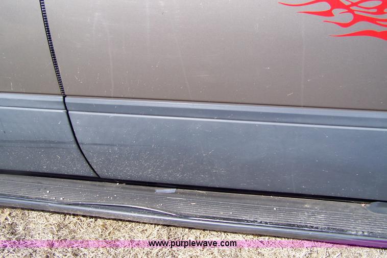 image for item 7280 1998 Toyota Sienna LE van