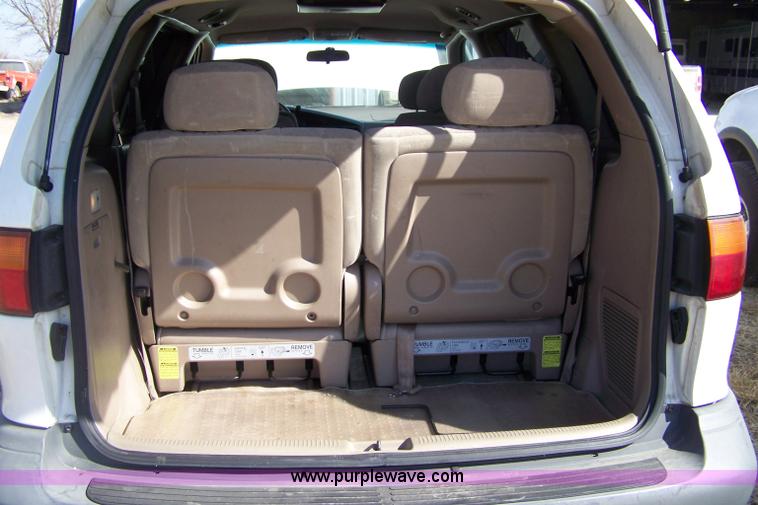 image for item 7281 2000 Toyota Sienna LE van