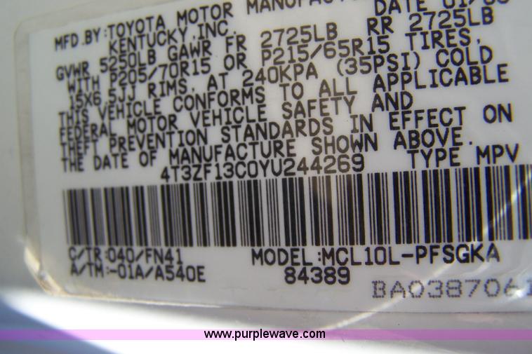 image for item 7281 2000 Toyota Sienna LE van