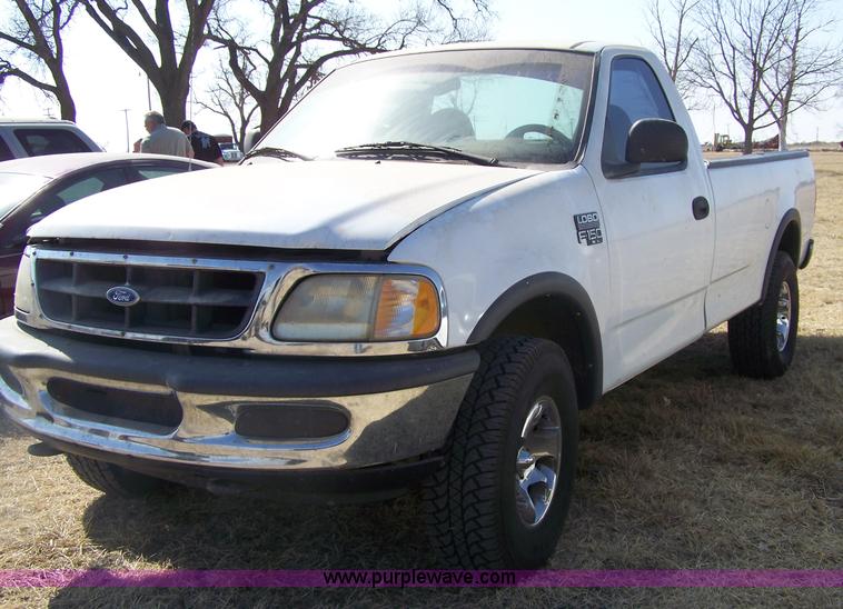 image for item 7282 1997 Ford F150 XL long bed pickup truck