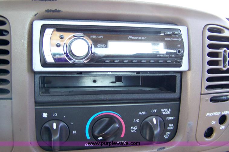 image for item 7282 1997 Ford F150 XL long bed pickup truck