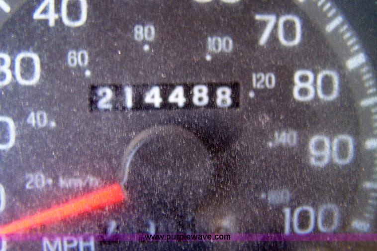 image for item 7282 1997 Ford F150 XL long bed pickup truck