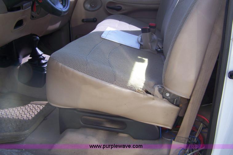 image for item 7282 1997 Ford F150 XL long bed pickup truck