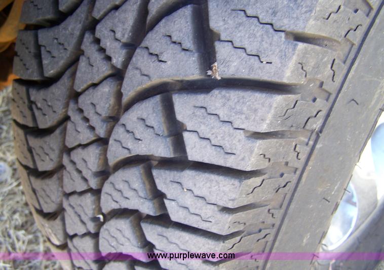 image for item 7282 1997 Ford F150 XL long bed pickup truck