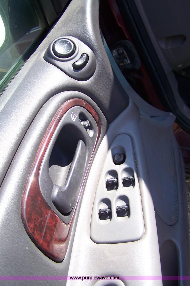 image for item 7283 1999 Chrysler Concorde LX