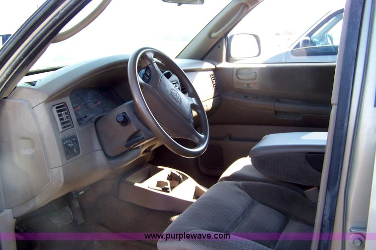image for item 7284 2003 Dodge Durango SLT SUV
