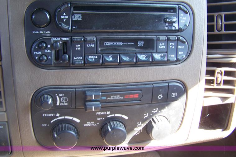 image for item 7284 2003 Dodge Durango SLT SUV