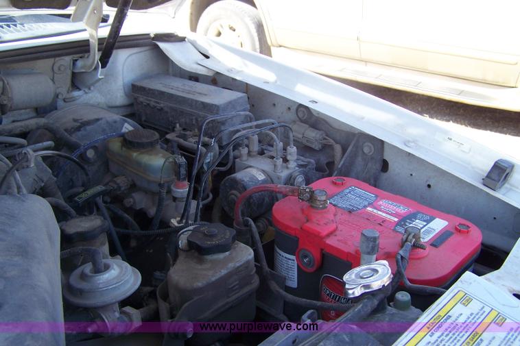 image for item 7285 2000 Ford Explorer Eddie Bauer SUV