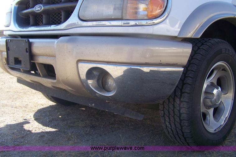image for item 7285 2000 Ford Explorer Eddie Bauer SUV