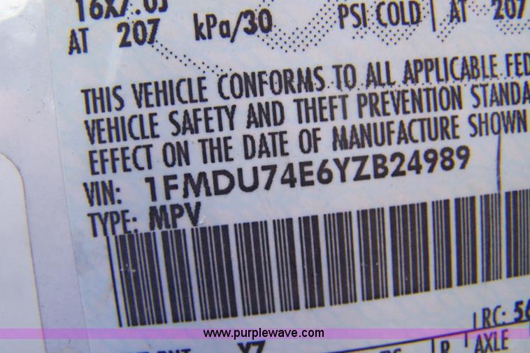 image for item 7285 2000 Ford Explorer Eddie Bauer SUV