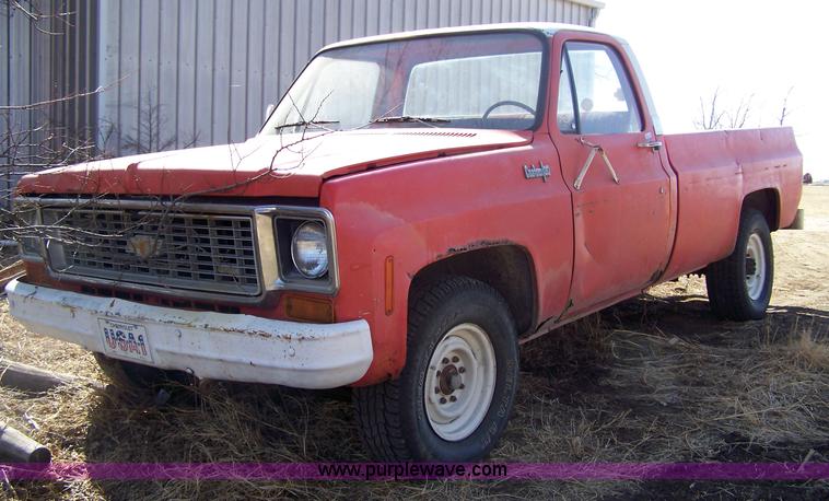 image for item 7286 1973 Chevrolet Custom 30 long bed pickup truck